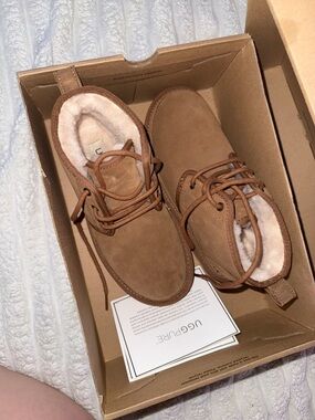 UGG Box in Chestnut Brown with Black Label Accent